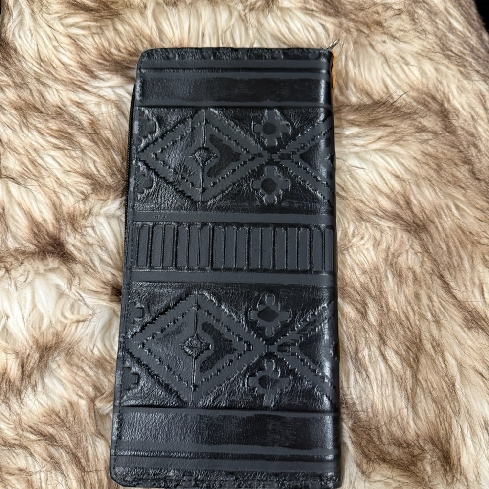 Chic Black and Brown Patterned Wallet - Picture 2 of 3